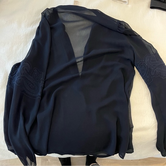 Michael Kors blue blouse - Picture 5 of 6